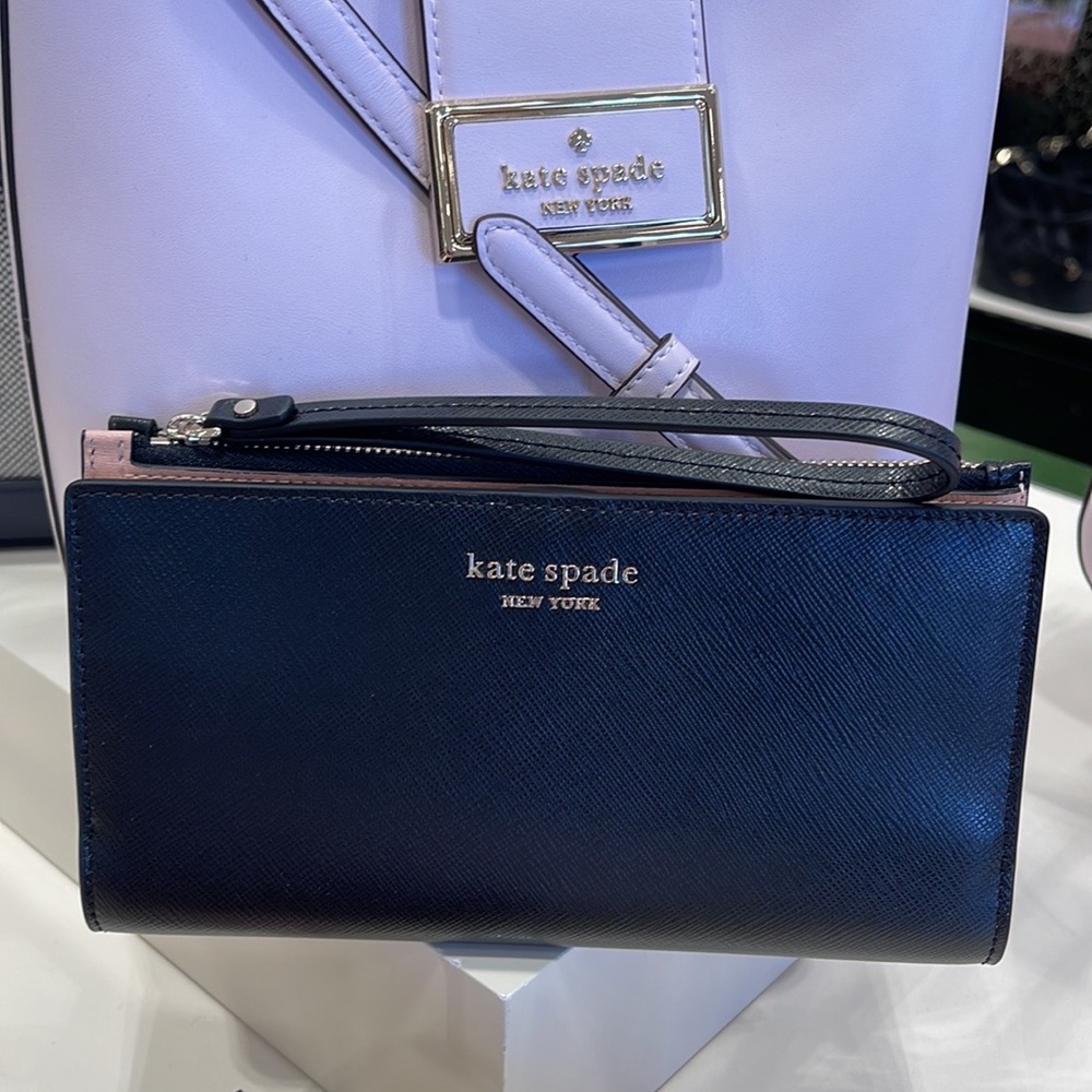 Kate Spade Spencer Continental Wristlet
Black - Picture 2 of 16